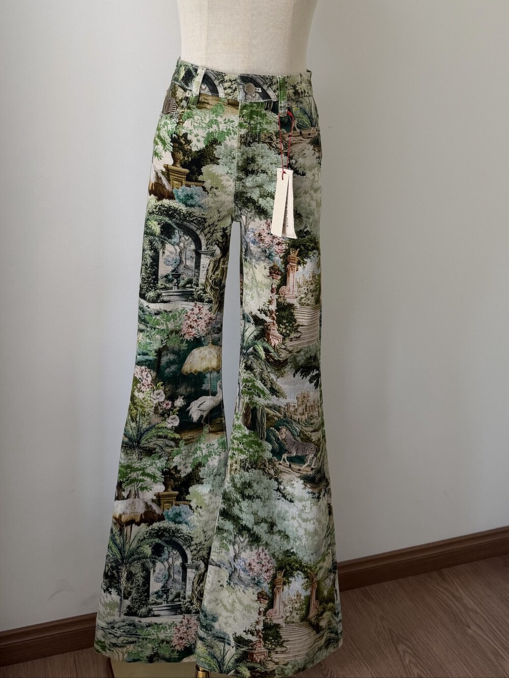 Alice + Olivia BEAUTIFUL PRINTED JEAN - Picture 8 of 15